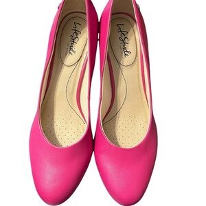 Life Stride Fuchsia Heels